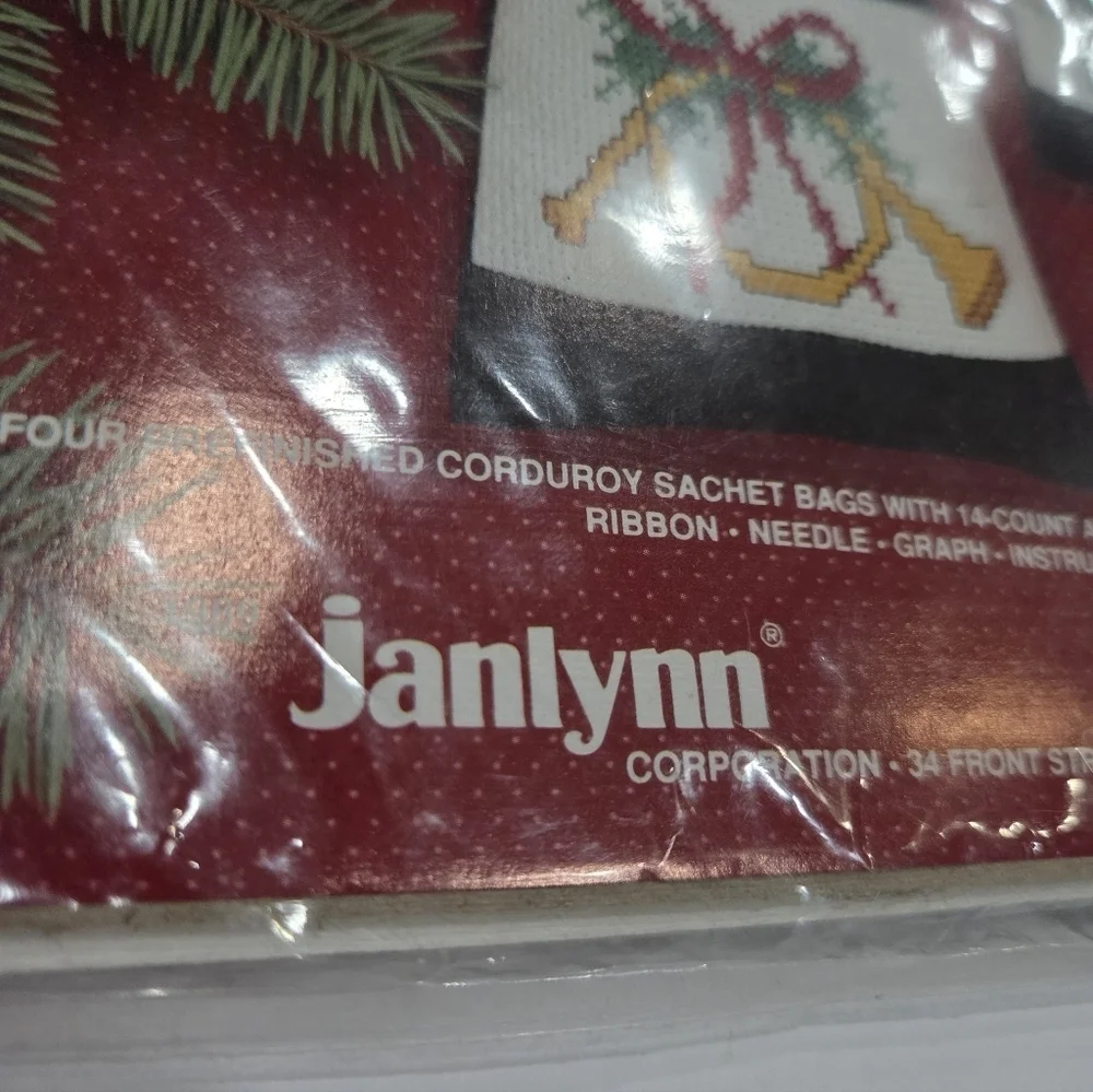 Janlynn Holiday Sachet Bags - Festive Red and Green